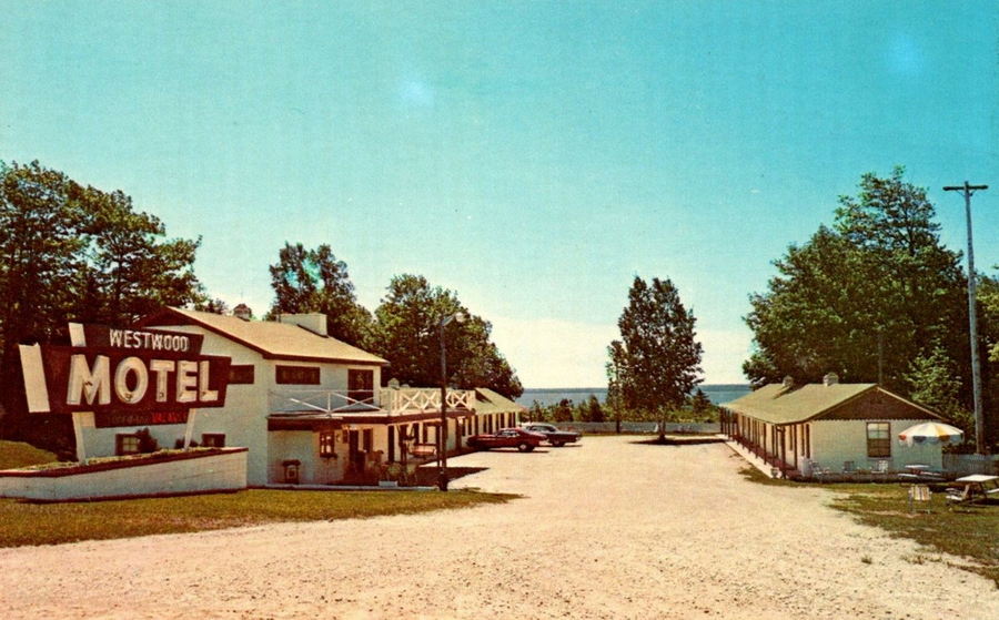 Westwood Motel (Straits View Motel) - Vintage Postcard